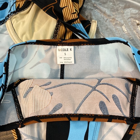 NICOLE K Swimsuit Small 2/6/8 Abstract leaves bikini swimsuit Brown/Sky - Picture 10 of 10